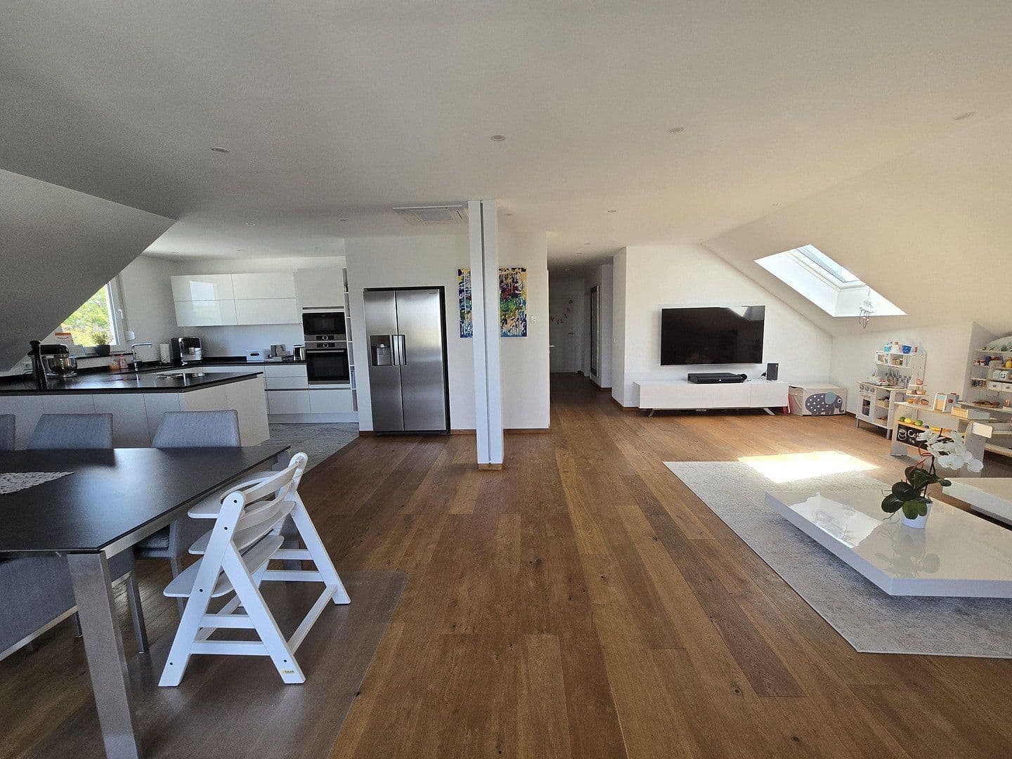 Prodej bytu 4+1 126 m², Eggenstein-Leopoldshafen, Bádensko-Württembersko Prodej bytu 4+1 126 m², Eggenstein-Leopoldshafen, Bádensko-Württembersko