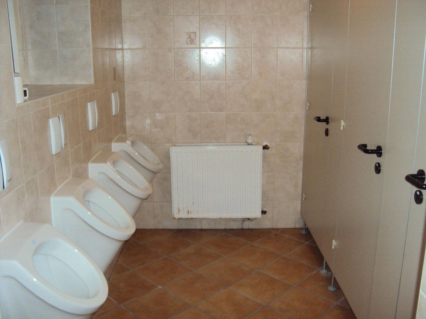 Prodej nebytového prostoru 1.650 m², Braunlage, Dolní Sasko Prodej nebytového prostoru 1.650 m², Braunlage, Dolní Sasko