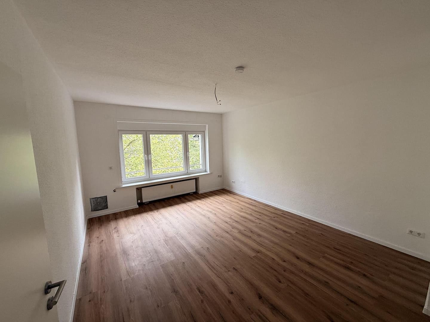 Pronájem bytu 3+1 96 m², Ruhrallee 26, Essen, Severní Porýní-Vestfálsko Pronájem bytu 3+1 96 m², Ruhrallee 26, Essen, Severní Porýní-Vestfálsko