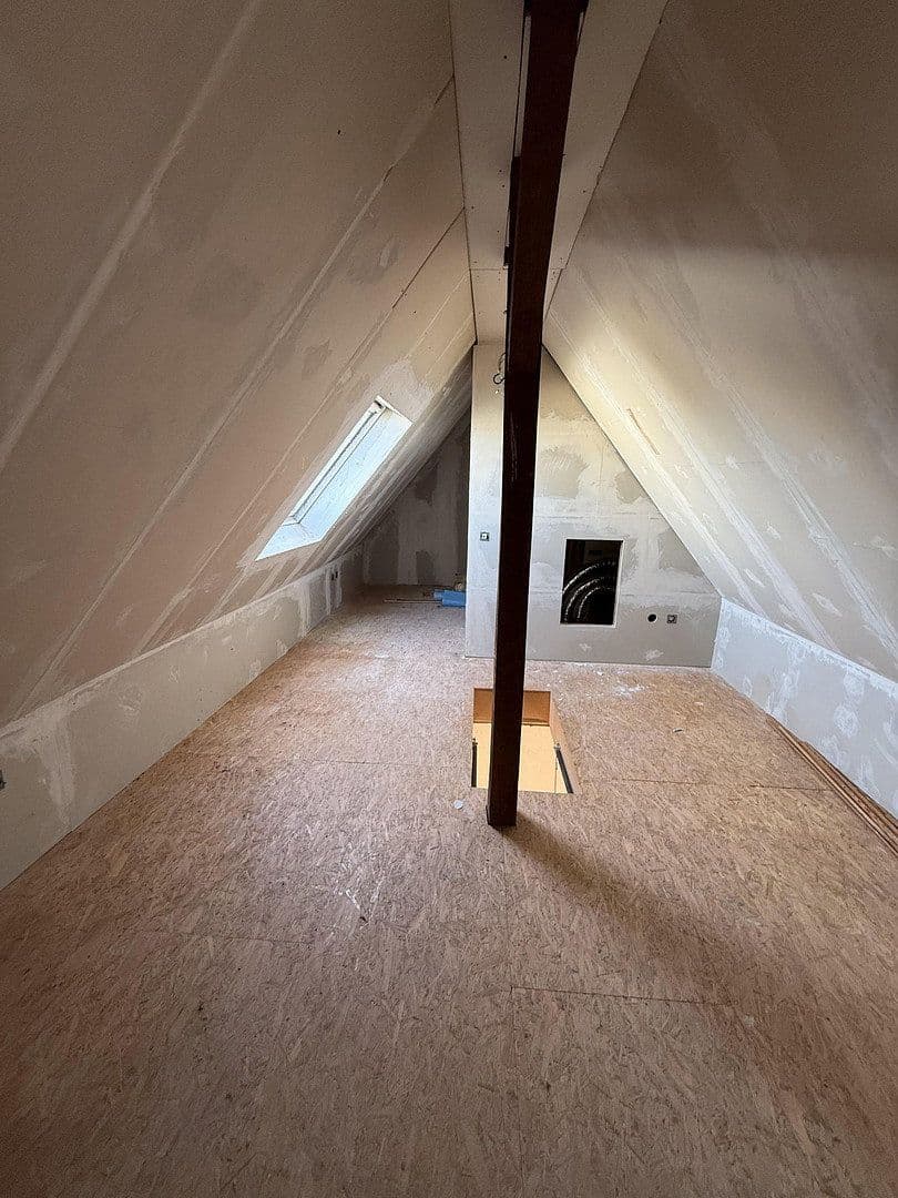 Prodej domu 110 m², pozemek 580 m², Danzinerstraße 8, Heitersheim, Bádensko-Württembersko Prodej domu 110 m², pozemek 580 m², Danzinerstraße 8, Heitersheim, Bádensko-Württembersko