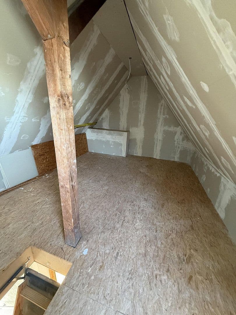 Prodej domu 110 m², pozemek 580 m², Danzinerstraße 8, Heitersheim, Bádensko-Württembersko Prodej domu 110 m², pozemek 580 m², Danzinerstraße 8, Heitersheim, Bádensko-Württembersko