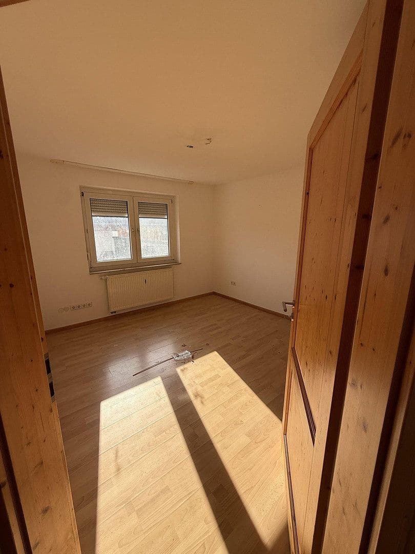 Prodej domu 110 m², pozemek 580 m², Danzinerstraße 8, Heitersheim, Bádensko-Württembersko Prodej domu 110 m², pozemek 580 m², Danzinerstraße 8, Heitersheim, Bádensko-Württembersko