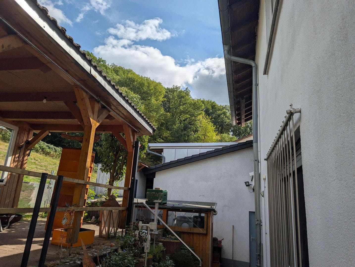 Prodej domu 185 m², pozemek 500 m², Bärsbacher Weg 19, Weinheim, Bádensko-Württembersko Prodej domu 185 m², pozemek 500 m², Bärsbacher Weg 19, Weinheim, Bádensko-Württembersko