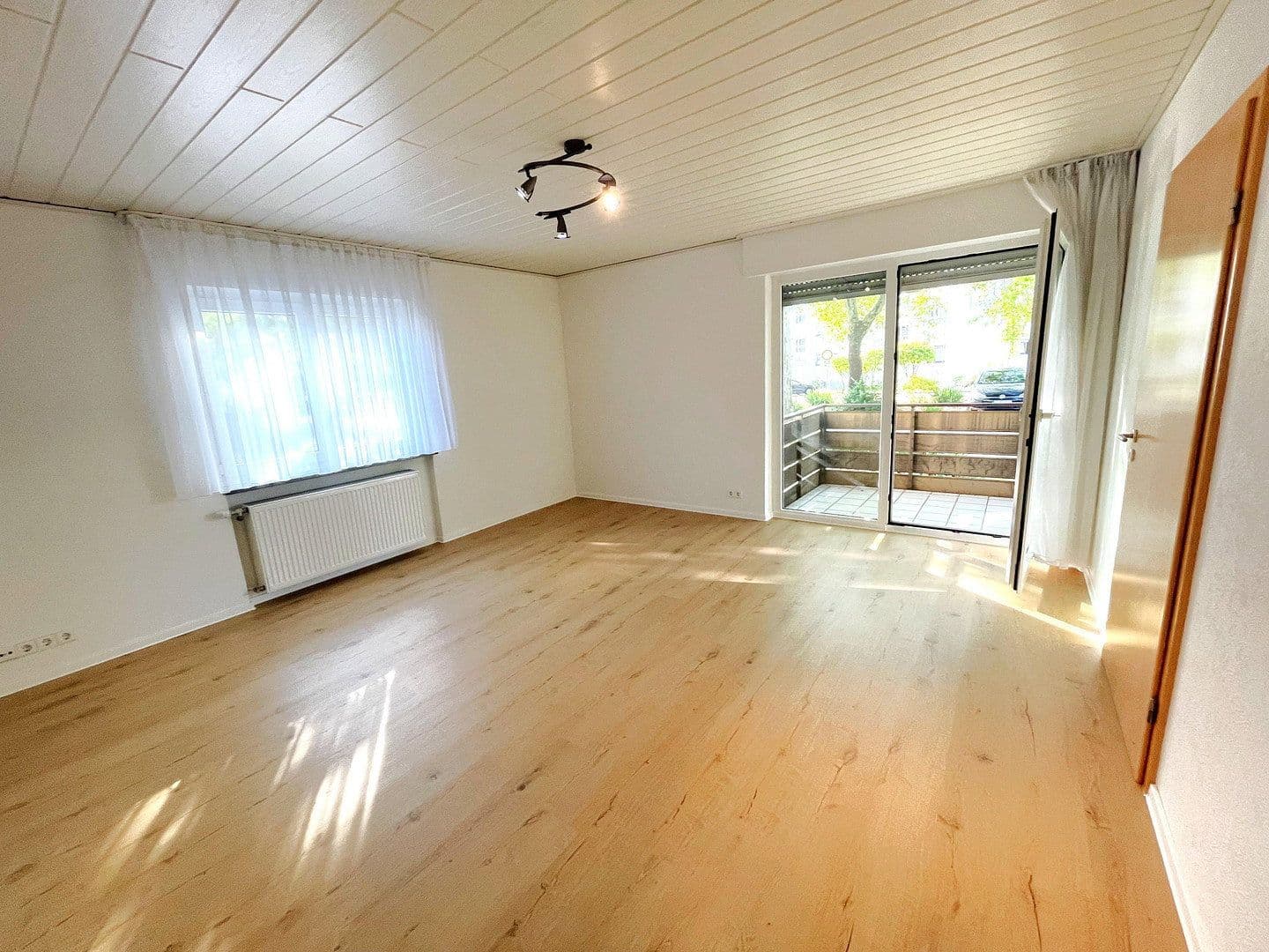 Pronájem bytu 3+1 73 m², Karlsruhe, Bádensko-Württembersko Pronájem bytu 3+1 73 m², Karlsruhe, Bádensko-Württembersko