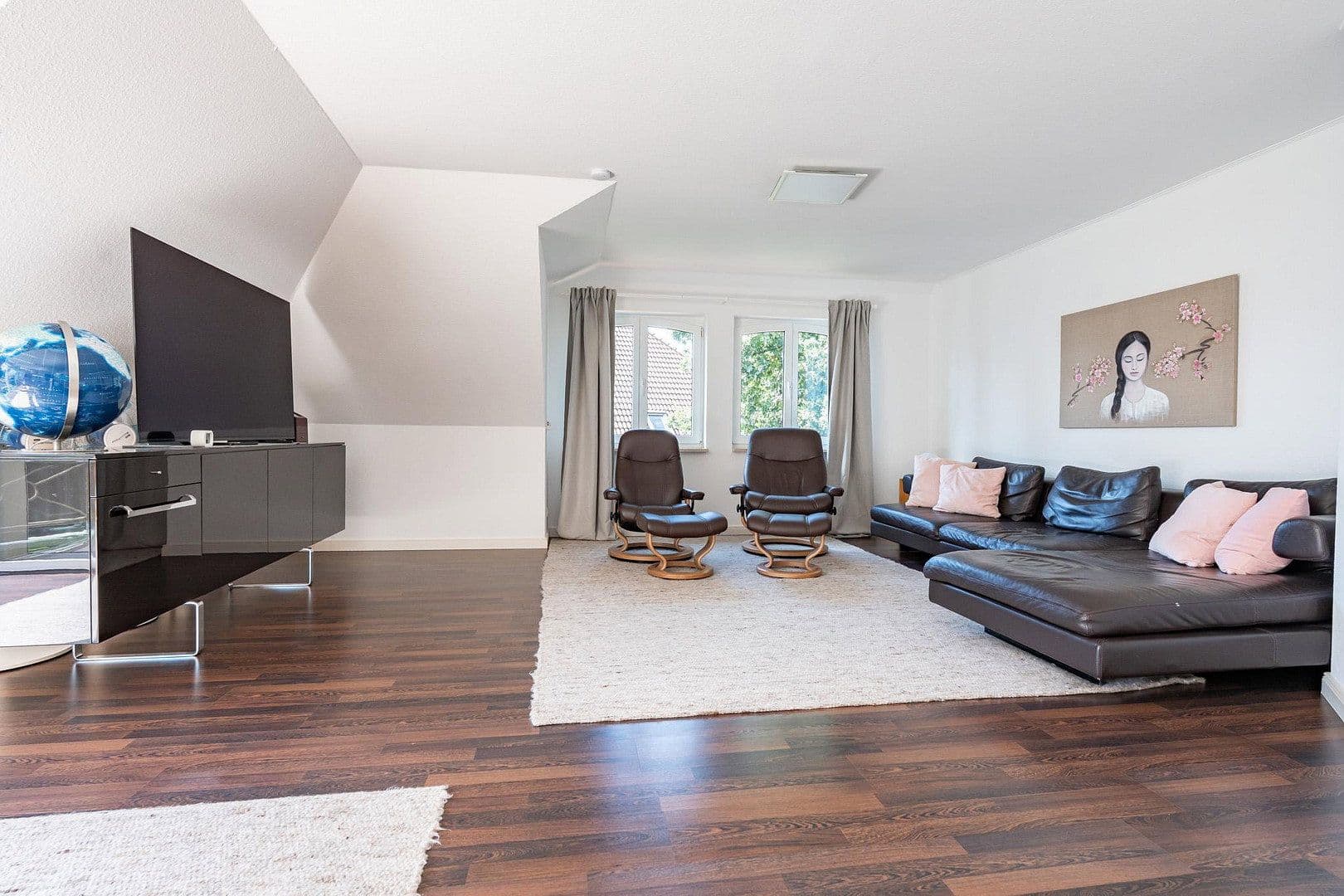 Prodej bytu 4+1 110 m², Hamburg, Hamburg Prodej bytu 4+1 110 m², Hamburg, Hamburg