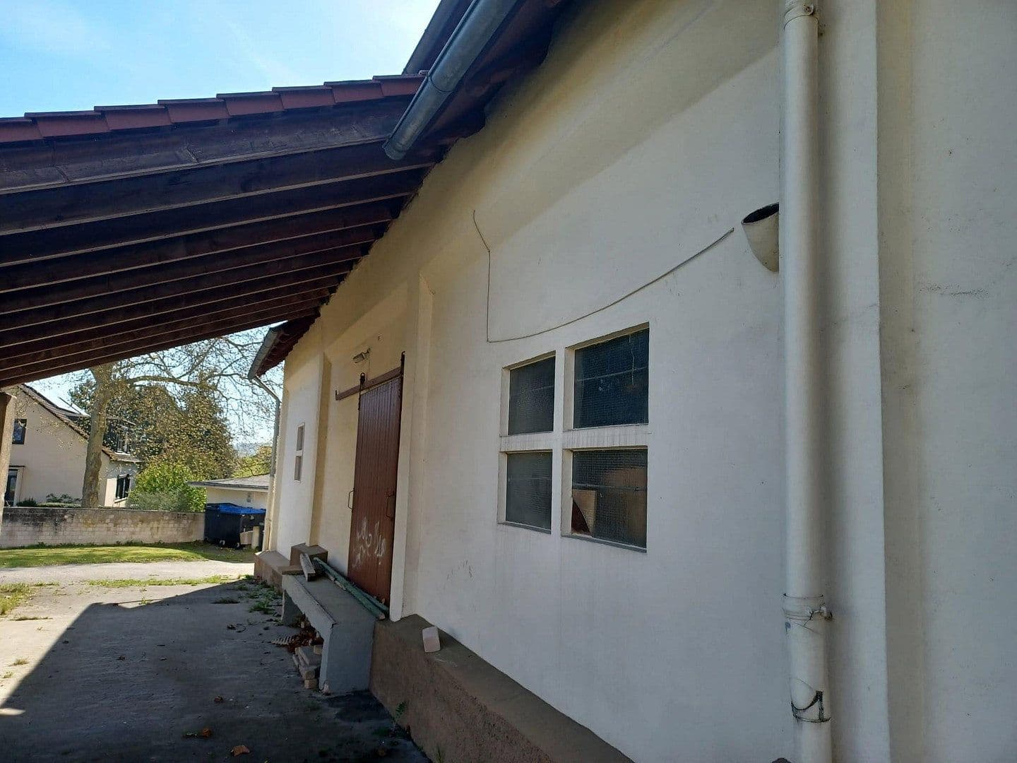 Prodej domu 350 m², pozemek 1.319 m², Hannoversche Straße 19, Bad Münder am Deister, Dolní Sasko Prodej domu 350 m², pozemek 1.319 m², Hannoversche Straße 19, Bad Münder am Deister, Dolní Sasko