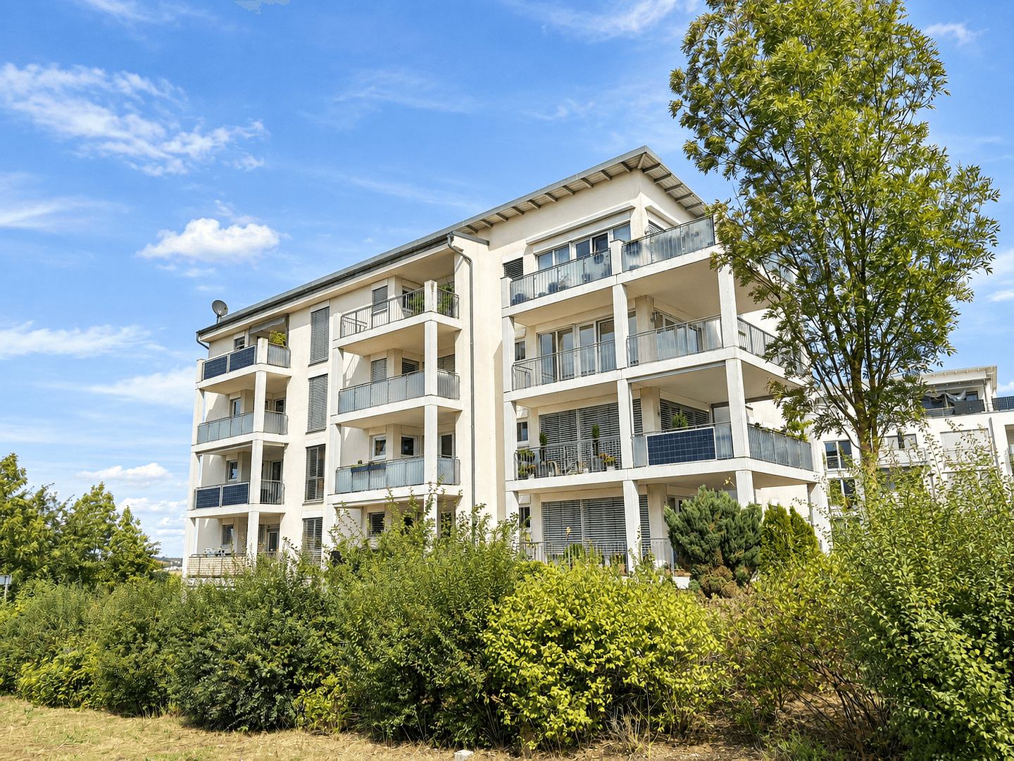 Prodej bytu 4+1 125 m², Dr.-Heinrich-Wunderlich-Straße 4, Würzburg-Lengfeld, Bavorsko Prodej bytu 4+1 125 m², Dr.-Heinrich-Wunderlich-Straße 4, Würzburg-Lengfeld, Bavorsko