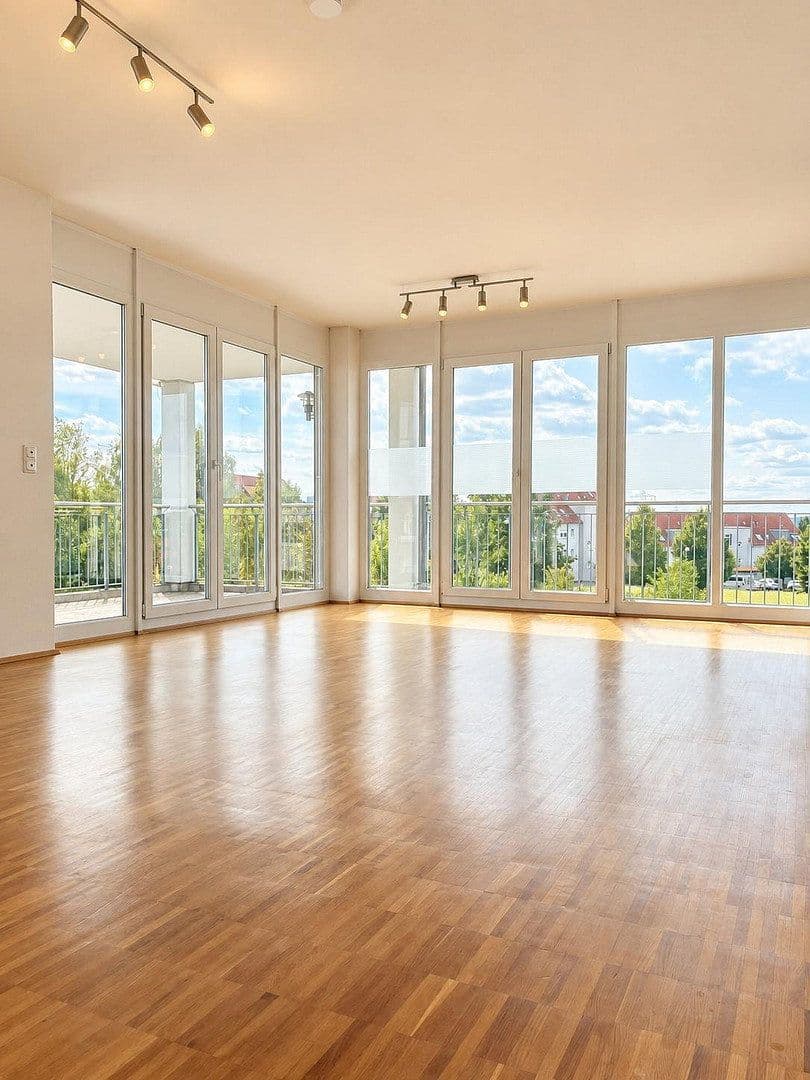 Prodej bytu 4+1 125 m², Dr.-Heinrich-Wunderlich-Straße 4, Würzburg-Lengfeld, Bavorsko Prodej bytu 4+1 125 m², Dr.-Heinrich-Wunderlich-Straße 4, Würzburg-Lengfeld, Bavorsko