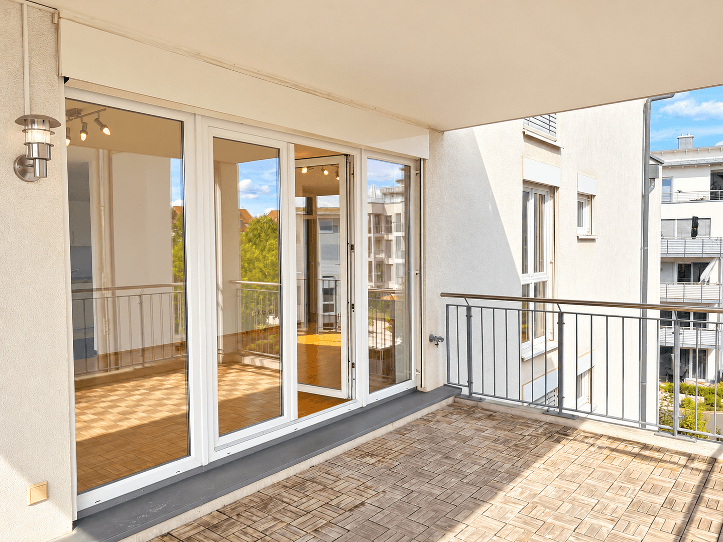 Prodej bytu 4+1 125 m², Dr.-Heinrich-Wunderlich-Straße 4, Würzburg-Lengfeld, Bavorsko Prodej bytu 4+1 125 m², Dr.-Heinrich-Wunderlich-Straße 4, Würzburg-Lengfeld, Bavorsko