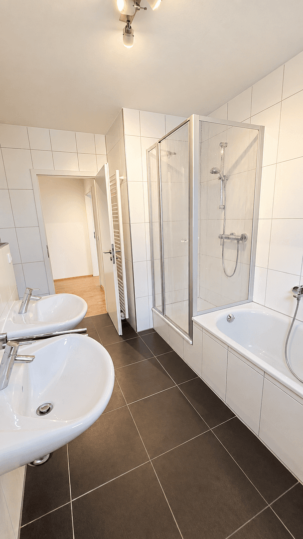 Prodej bytu 4+1 125 m², Dr.-Heinrich-Wunderlich-Straße 4, Würzburg-Lengfeld, Bavorsko Prodej bytu 4+1 125 m², Dr.-Heinrich-Wunderlich-Straße 4, Würzburg-Lengfeld, Bavorsko