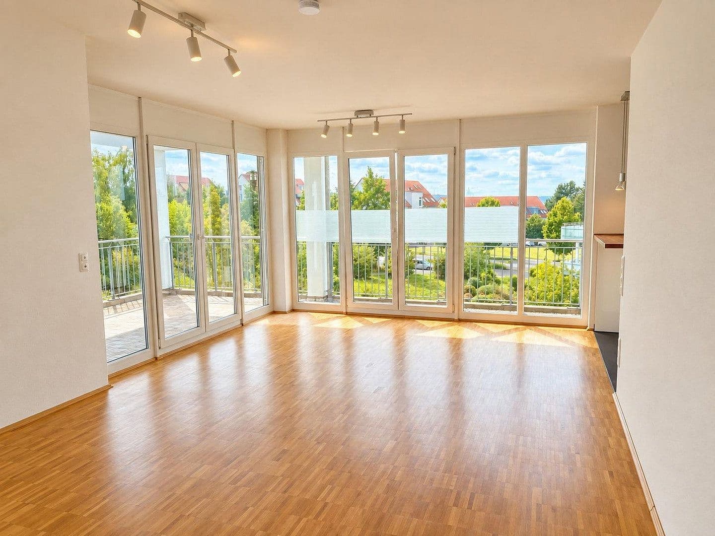 Prodej bytu 4+1 125 m², Dr.-Heinrich-Wunderlich-Straße 4, Würzburg-Lengfeld, Bavorsko Prodej bytu 4+1 125 m², Dr.-Heinrich-Wunderlich-Straße 4, Würzburg-Lengfeld, Bavorsko