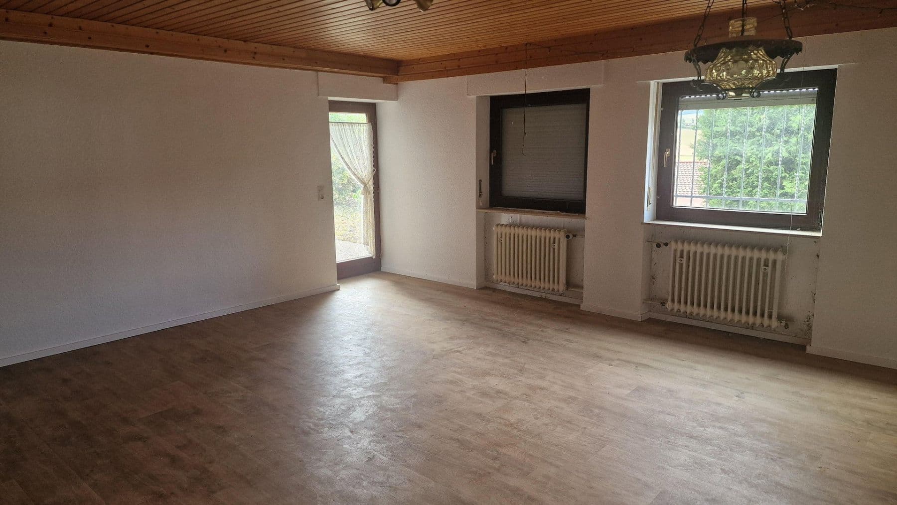 Prodej domu 240 m², pozemek 4.480 m², St. Laurentiusweg 20, Oberderdingen, Bádensko-Württembersko Prodej domu 240 m², pozemek 4.480 m², St. Laurentiusweg 20, Oberderdingen, Bádensko-Württembersko