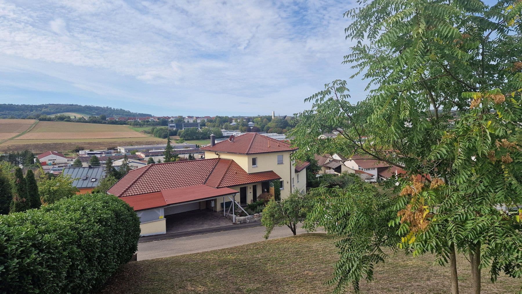 Prodej domu 240 m², pozemek 4.480 m², St. Laurentiusweg 20, Oberderdingen, Bádensko-Württembersko Prodej domu 240 m², pozemek 4.480 m², St. Laurentiusweg 20, Oberderdingen, Bádensko-Württembersko