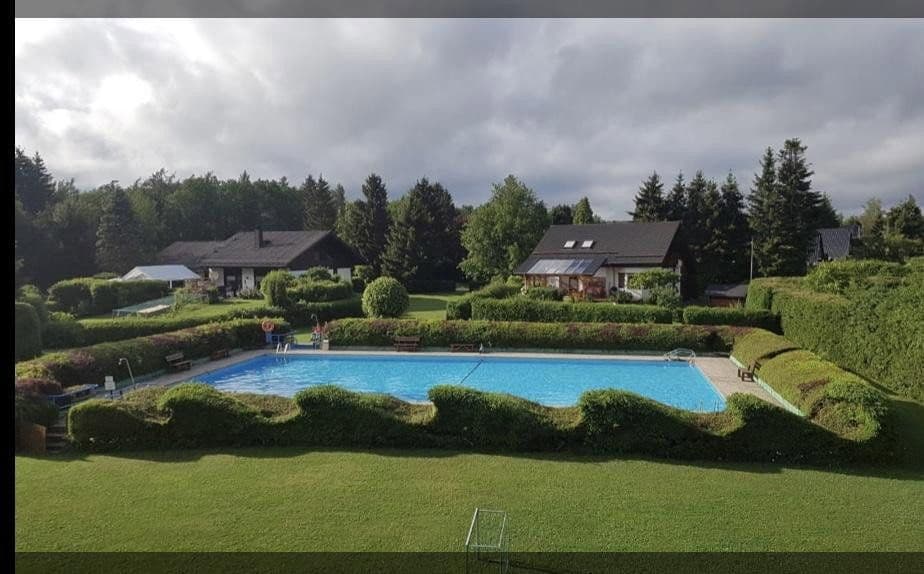 Prodej domu 65 m², pozemek 385 m², Feriendorf 202, Blankenheim, Severní Porýní-Vestfálsko Prodej domu 65 m², pozemek 385 m², Feriendorf 202, Blankenheim, Severní Porýní-Vestfálsko