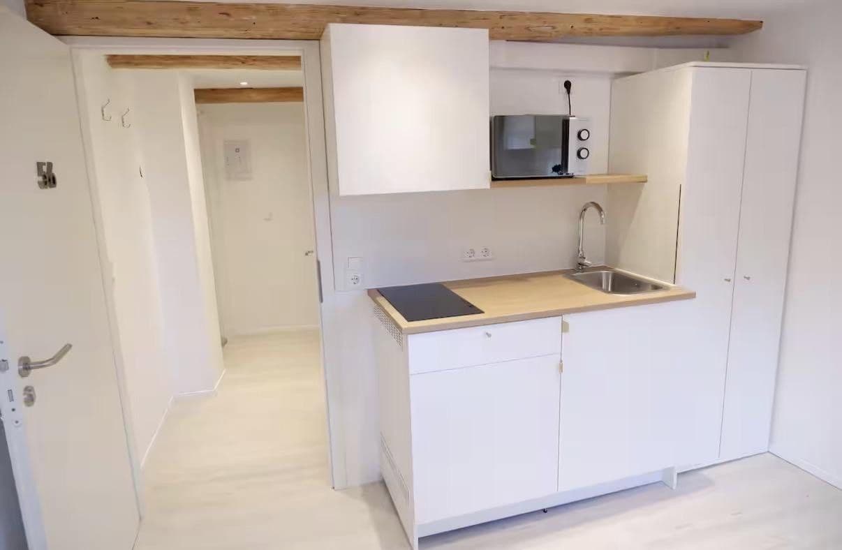 Pronájem bytu 2+1 20 m², Tübingen, Bádensko-Württembersko Pronájem bytu 2+1 20 m², Tübingen, Bádensko-Württembersko