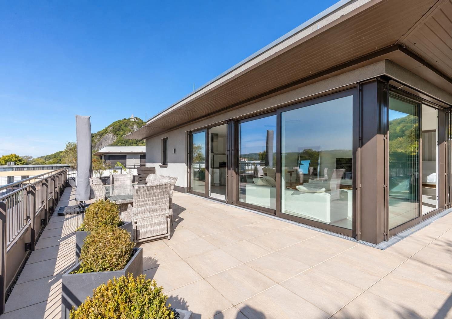 Prodej bytu 4+1 152 m², Bad Honnef, Severní Porýní-Vestfálsko Prodej bytu 4+1 152 m², Bad Honnef, Severní Porýní-Vestfálsko