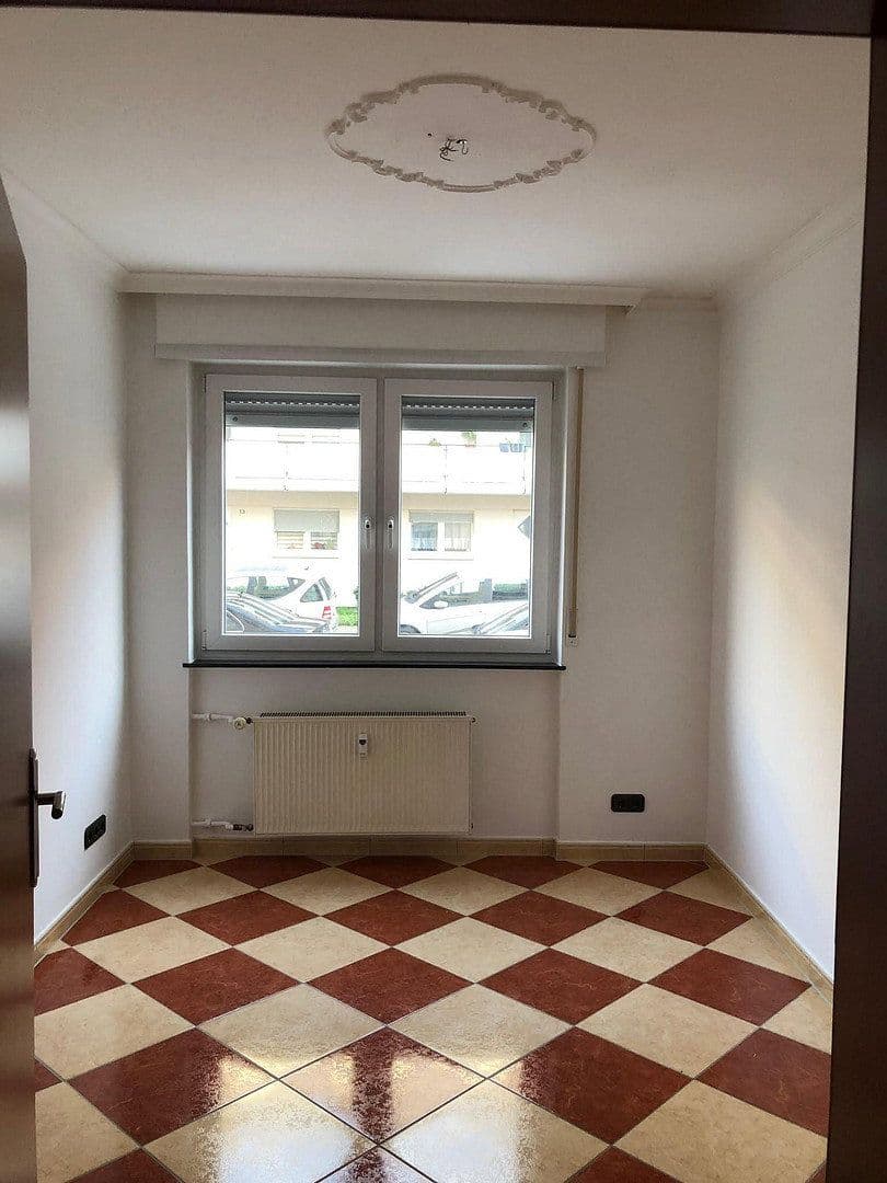 Pronájem bytu 3+1 87 m², Mannheim, Bádensko-Württembersko Pronájem bytu 3+1 87 m², Mannheim, Bádensko-Württembersko