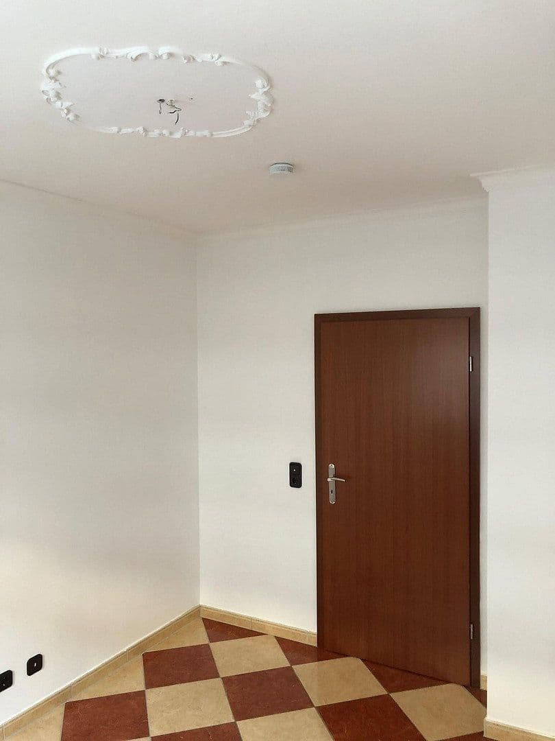 Pronájem bytu 3+1 87 m², Mannheim, Bádensko-Württembersko Pronájem bytu 3+1 87 m², Mannheim, Bádensko-Württembersko