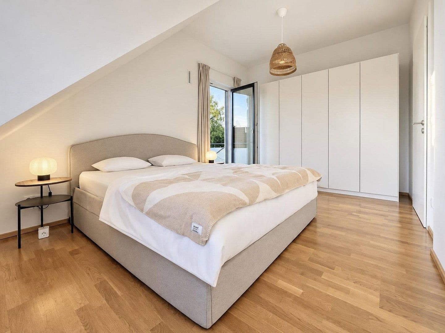 Pronájem bytu 3+1 75 m², Hötzlring 20, München, Bavorsko Pronájem bytu 3+1 75 m², Hötzlring 20, München, Bavorsko