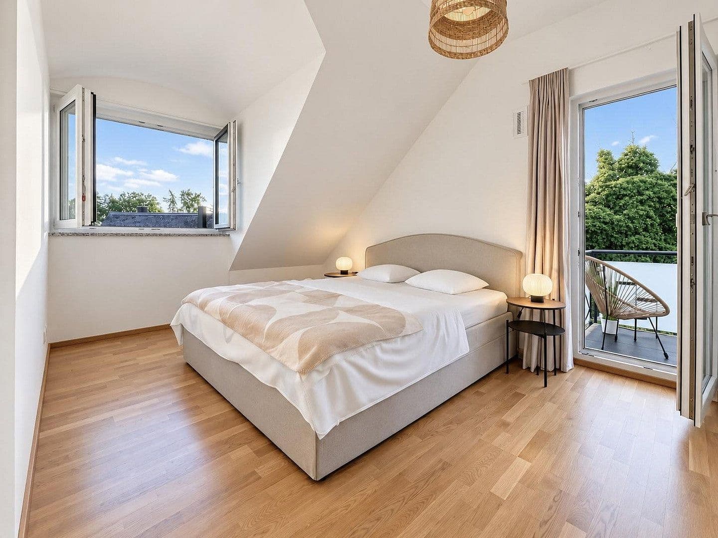 Pronájem bytu 3+1 75 m², Hötzlring 20, München, Bavorsko Pronájem bytu 3+1 75 m², Hötzlring 20, München, Bavorsko