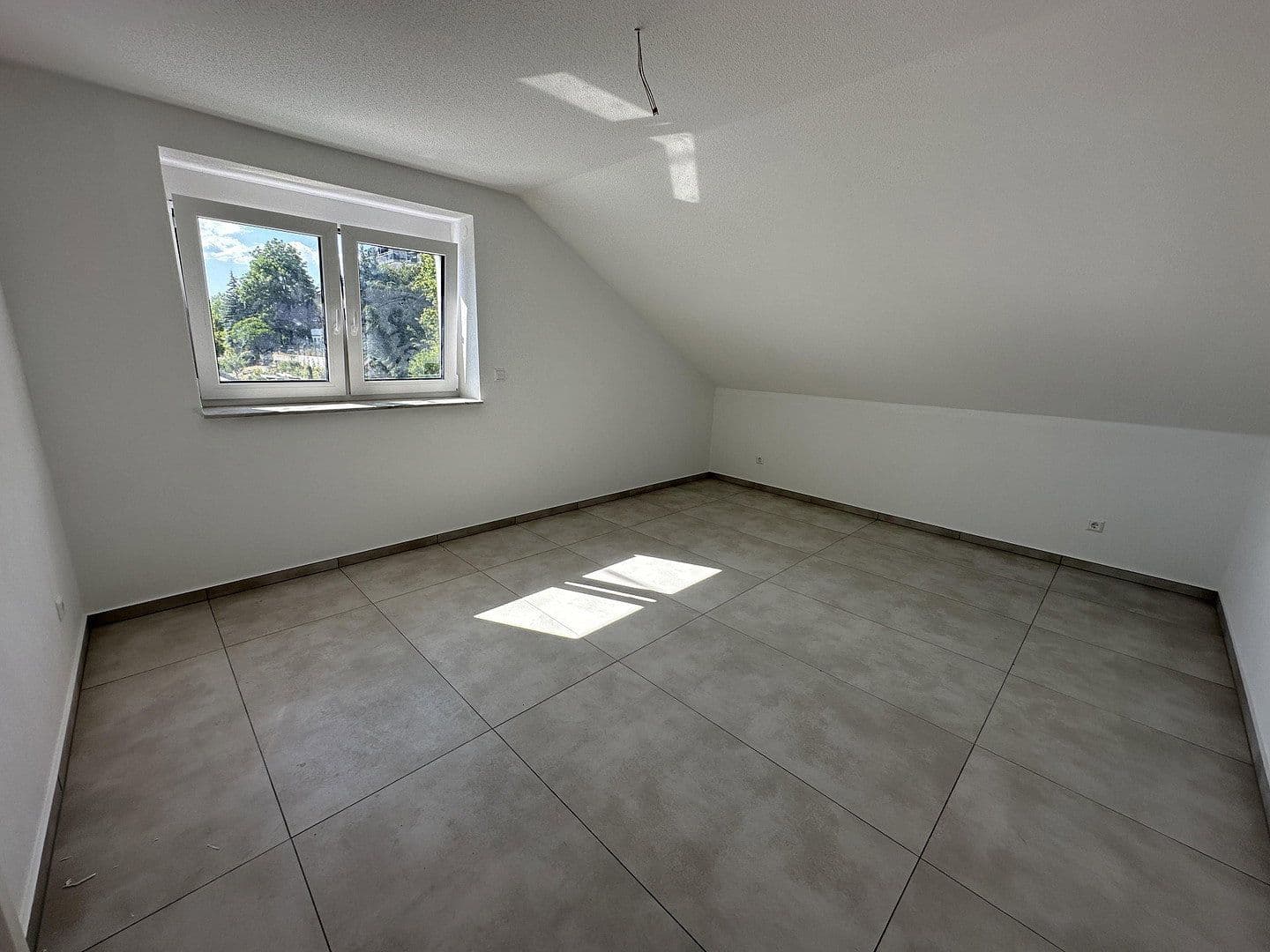 Pronájem bytu 2+1 44 m², Arenbergstr. 11, Brigachtal, Bádensko-Württembersko Pronájem bytu 2+1 44 m², Arenbergstr. 11, Brigachtal, Bádensko-Württembersko