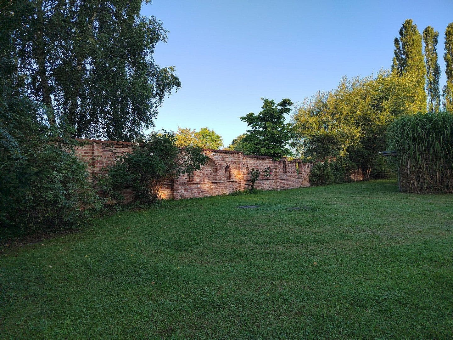 Prodej domu 270 m², pozemek 5.875 m², Niendorf bei Berkenthin, Šlesvicko-Holštýnsko Prodej domu 270 m², pozemek 5.875 m², Niendorf bei Berkenthin, Šlesvicko-Holštýnsko
