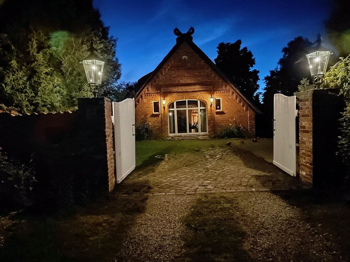 Prodej domu 270 m², pozemek 5.875 m², Niendorf bei Berkenthin, Šlesvicko-Holštýnsko Prodej domu 270 m², pozemek 5.875 m², Niendorf bei Berkenthin, Šlesvicko-Holštýnsko