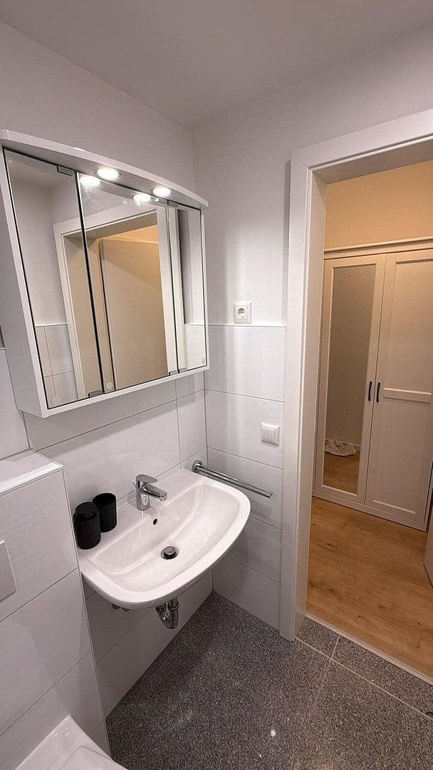 Pronájem bytu 1+1 24 m², Jakobstr. 210-212, Cáchy, Severní Porýní-Vestfálsko Pronájem bytu 1+1 24 m², Jakobstr. 210-212, Cáchy, Severní Porýní-Vestfálsko