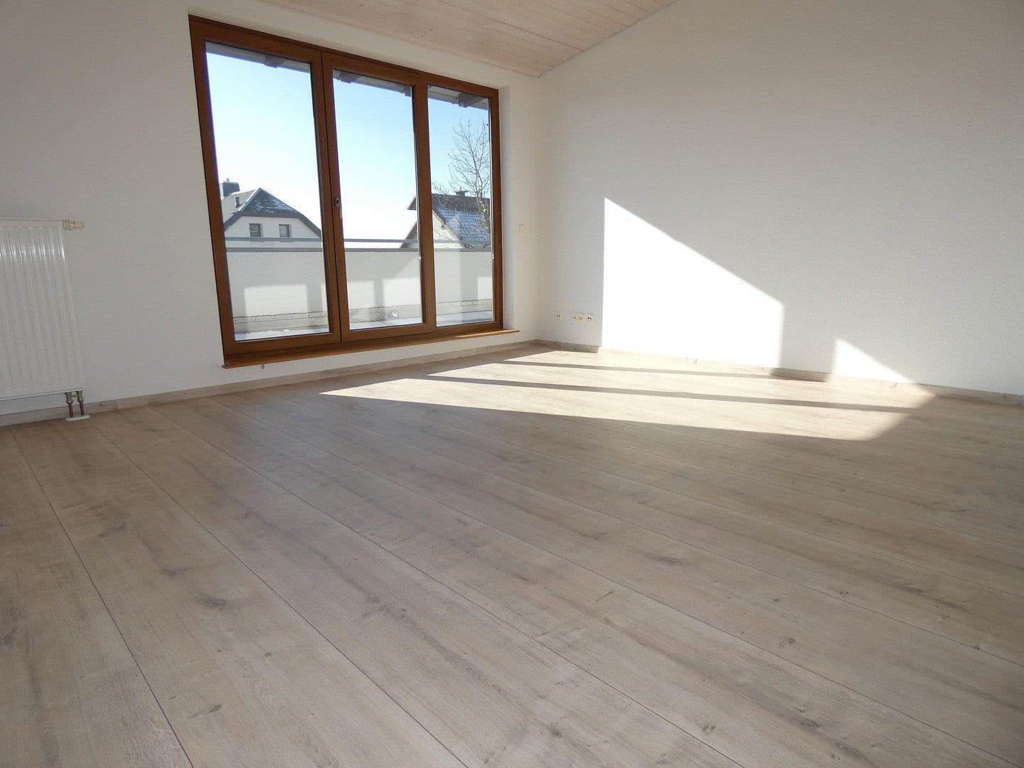 Pronájem bytu 3+1 80 m², Lerchenweg 53b, Chemnitz, Sasko Pronájem bytu 3+1 80 m², Lerchenweg 53b, Chemnitz, Sasko