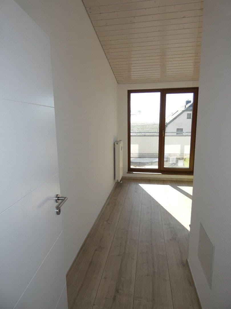 Pronájem bytu 3+1 80 m², Lerchenweg 53b, Chemnitz, Sasko Pronájem bytu 3+1 80 m², Lerchenweg 53b, Chemnitz, Sasko