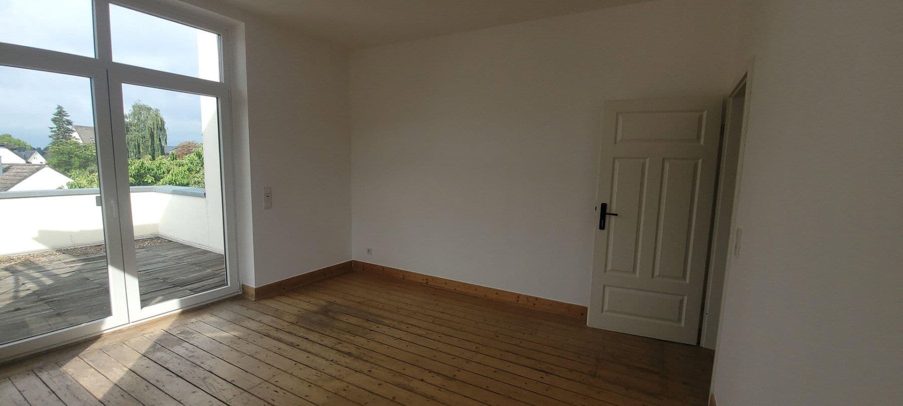 Pronájem bytu 5+1 136 m², Heinrichstraße, Bad Oeynhausen, Severní Porýní-Vestfálsko Pronájem bytu 5+1 136 m², Heinrichstraße, Bad Oeynhausen, Severní Porýní-Vestfálsko