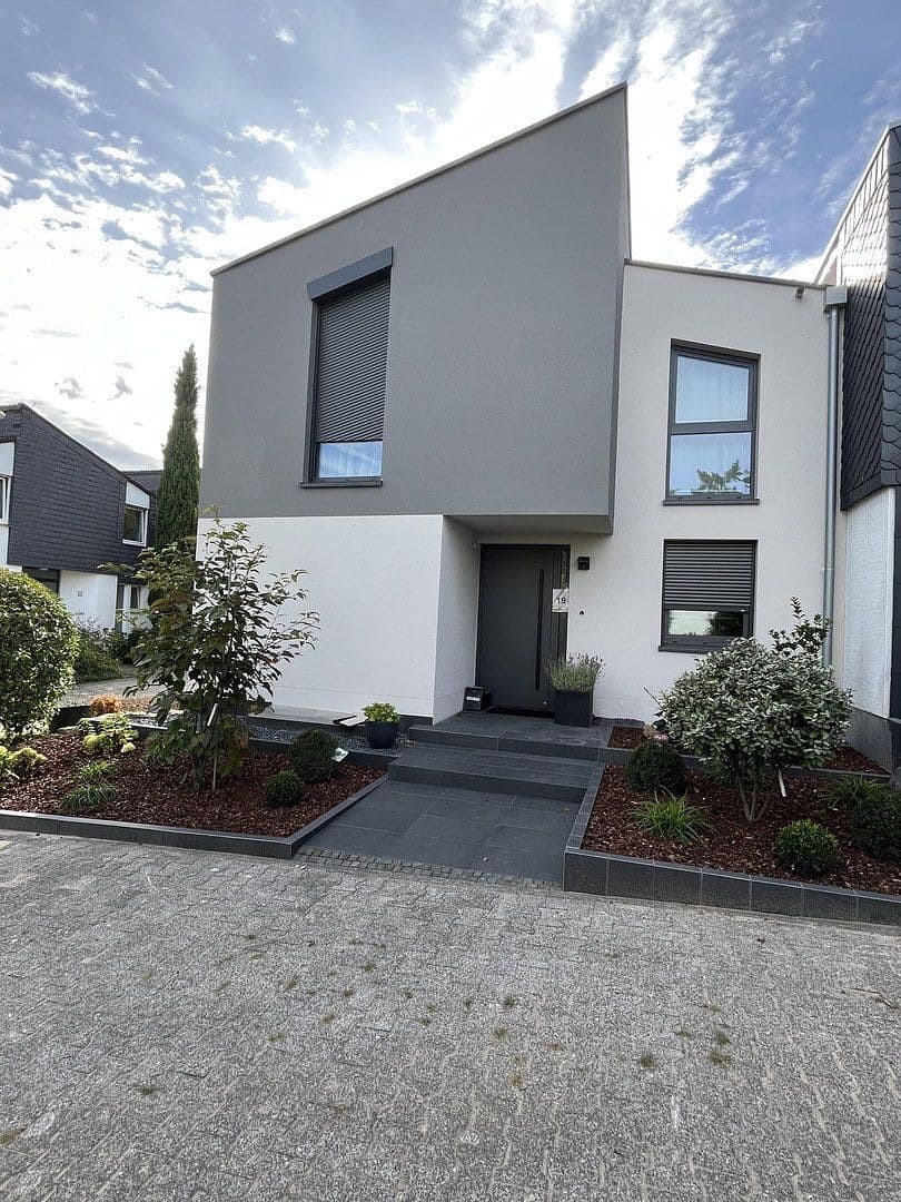 Prodej domu 191 m², pozemek 360 m², Mainz, Porýní-Falc Prodej domu 191 m², pozemek 360 m², Mainz, Porýní-Falc