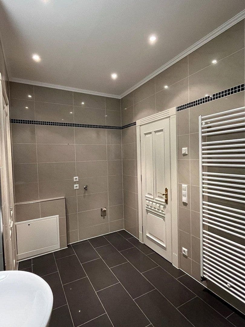 Pronájem bytu 4+kk 120 m², Pforzheim, Bádensko-Württembersko Pronájem bytu 4+kk 120 m², Pforzheim, Bádensko-Württembersko