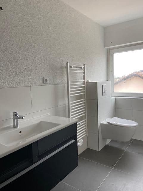 Pronájem bytu 3+1 70 m², Usinger Str. 94, Ober-Mörlen, Hessen Pronájem bytu 3+1 70 m², Usinger Str. 94, Ober-Mörlen, Hessen
