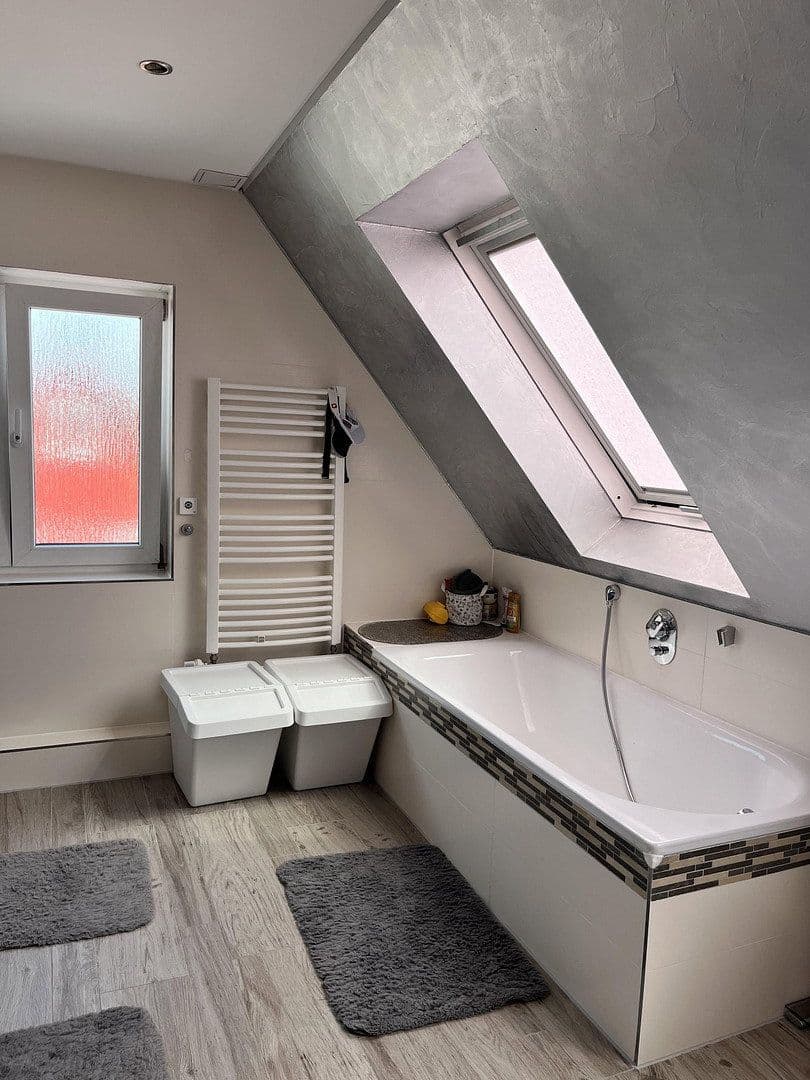 Prodej bytu 4+kk 123 m², Rheinstetten, Bádensko-Württembersko Prodej bytu 4+kk 123 m², Rheinstetten, Bádensko-Württembersko