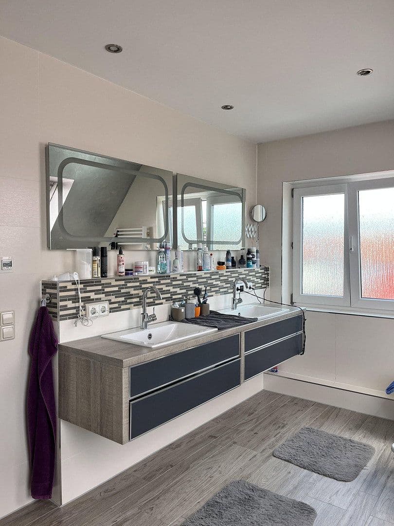 Prodej bytu 4+kk 123 m², Rheinstetten, Bádensko-Württembersko Prodej bytu 4+kk 123 m², Rheinstetten, Bádensko-Württembersko