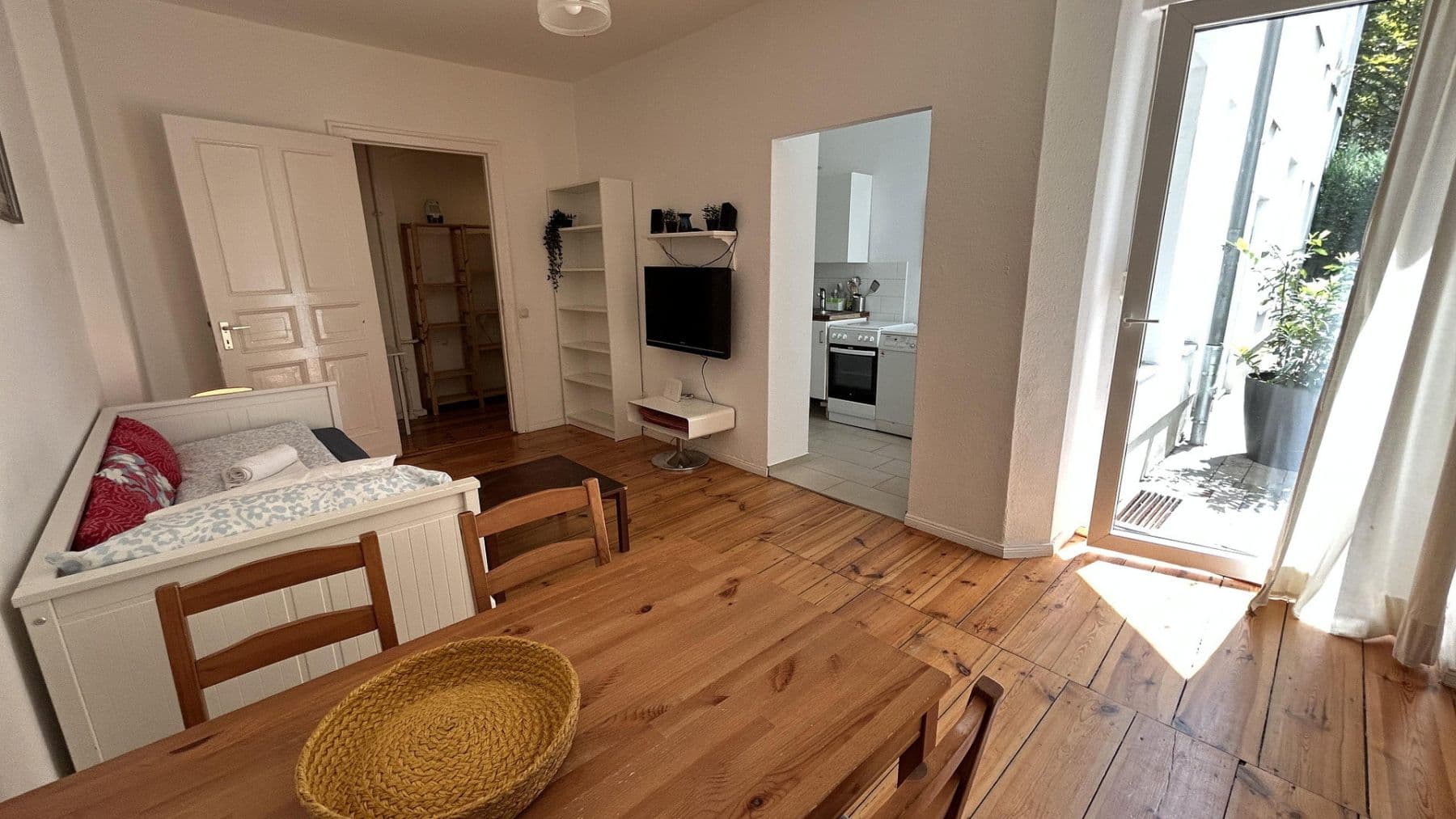 Prodej bytu 2+1 50 m², Greifenhagener Straße 6, Berlin, Berlín Prodej bytu 2+1 50 m², Greifenhagener Straße 6, Berlin, Berlín