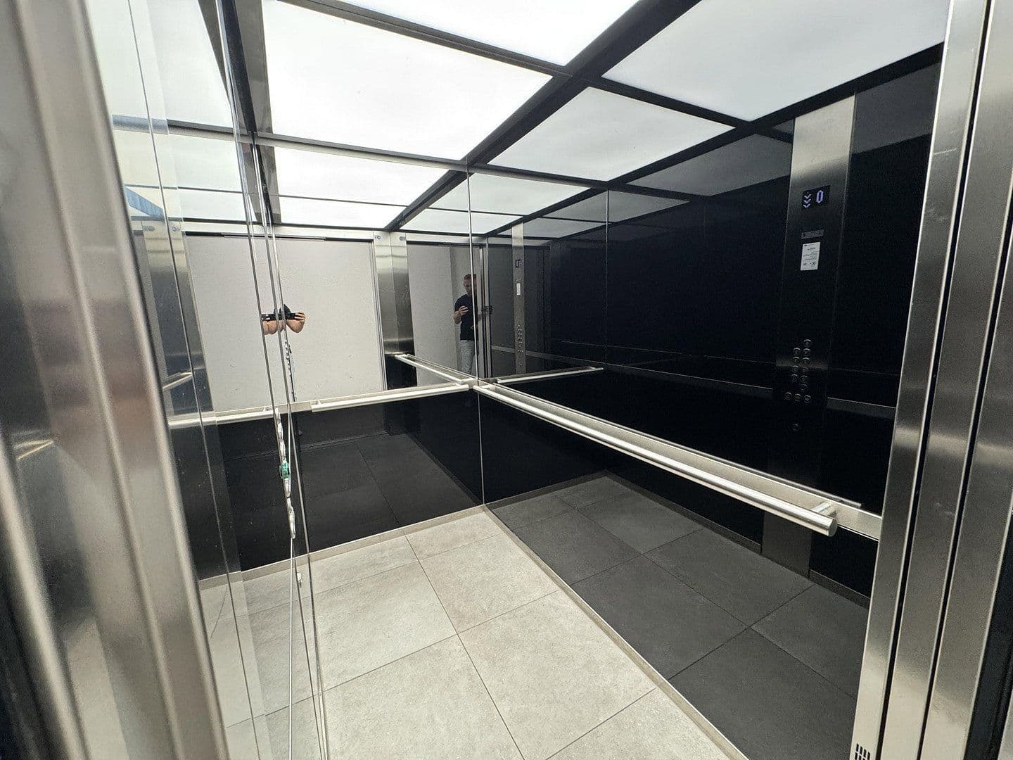 Prodej bytu 2+1 56 m², Falkertstr. 4, Stuttgart, Bádensko-Württembersko Prodej bytu 2+1 56 m², Falkertstr. 4, Stuttgart, Bádensko-Württembersko