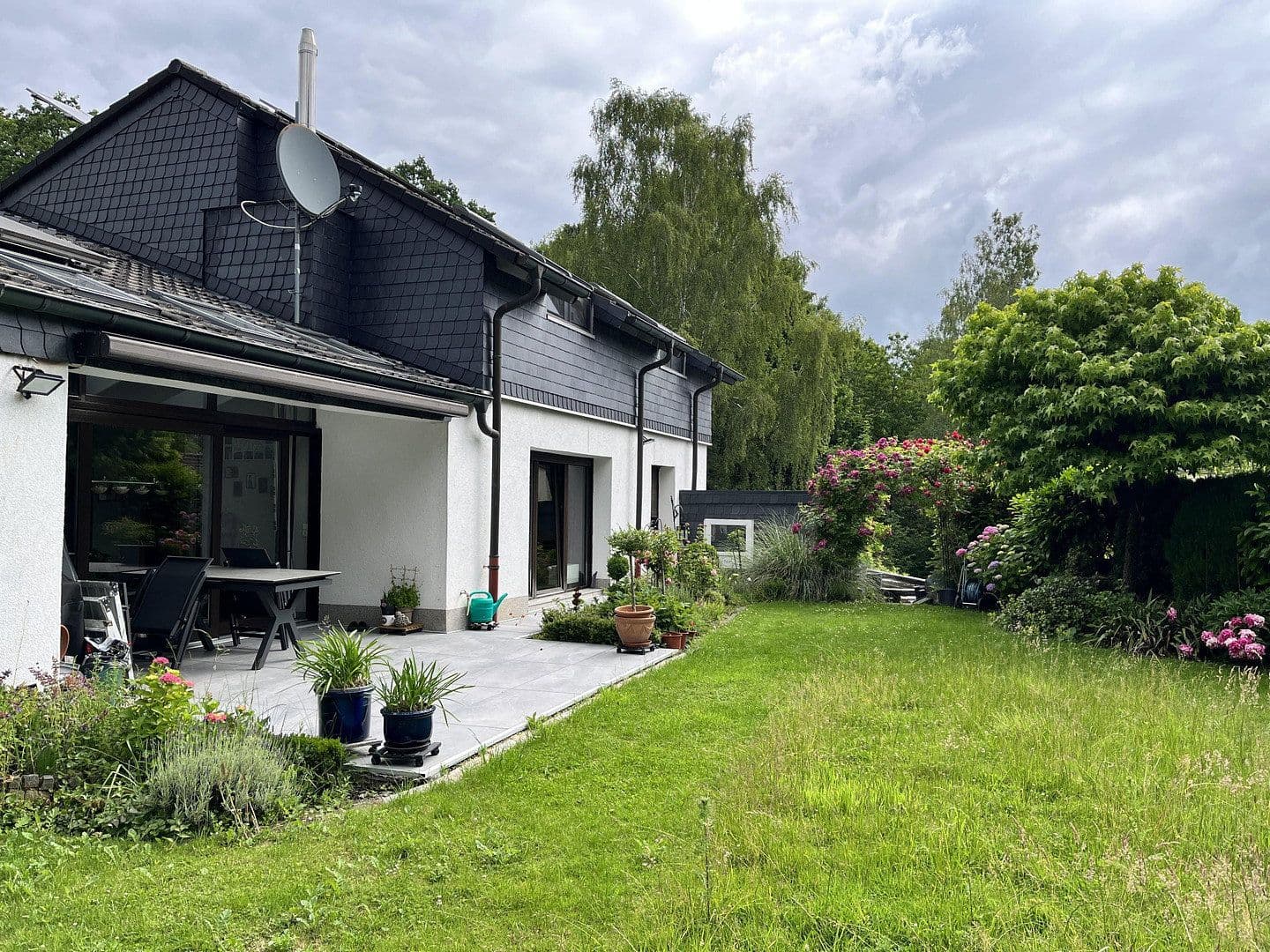 Prodej domu 174 m², pozemek 608 m², Schwerte, Severní Porýní-Vestfálsko Prodej domu 174 m², pozemek 608 m², Schwerte, Severní Porýní-Vestfálsko