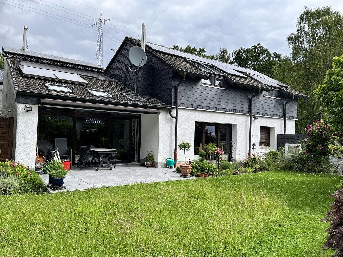 Prodej domu 174 m², pozemek 608 m², Schwerte, Severní Porýní-Vestfálsko Prodej domu 174 m², pozemek 608 m², Schwerte, Severní Porýní-Vestfálsko