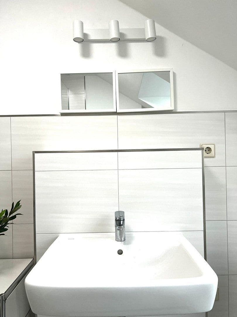 Pronájem bytu 2+kk 83 m², Delitzscher Straße 90, Leipzig, Sasko Pronájem bytu 2+kk 83 m², Delitzscher Straße 90, Leipzig, Sasko
