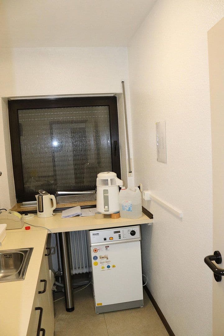 Prodej kanceláře 120 m², Nettetal, Severní Porýní-Vestfálsko Prodej kanceláře 120 m², Nettetal, Severní Porýní-Vestfálsko
