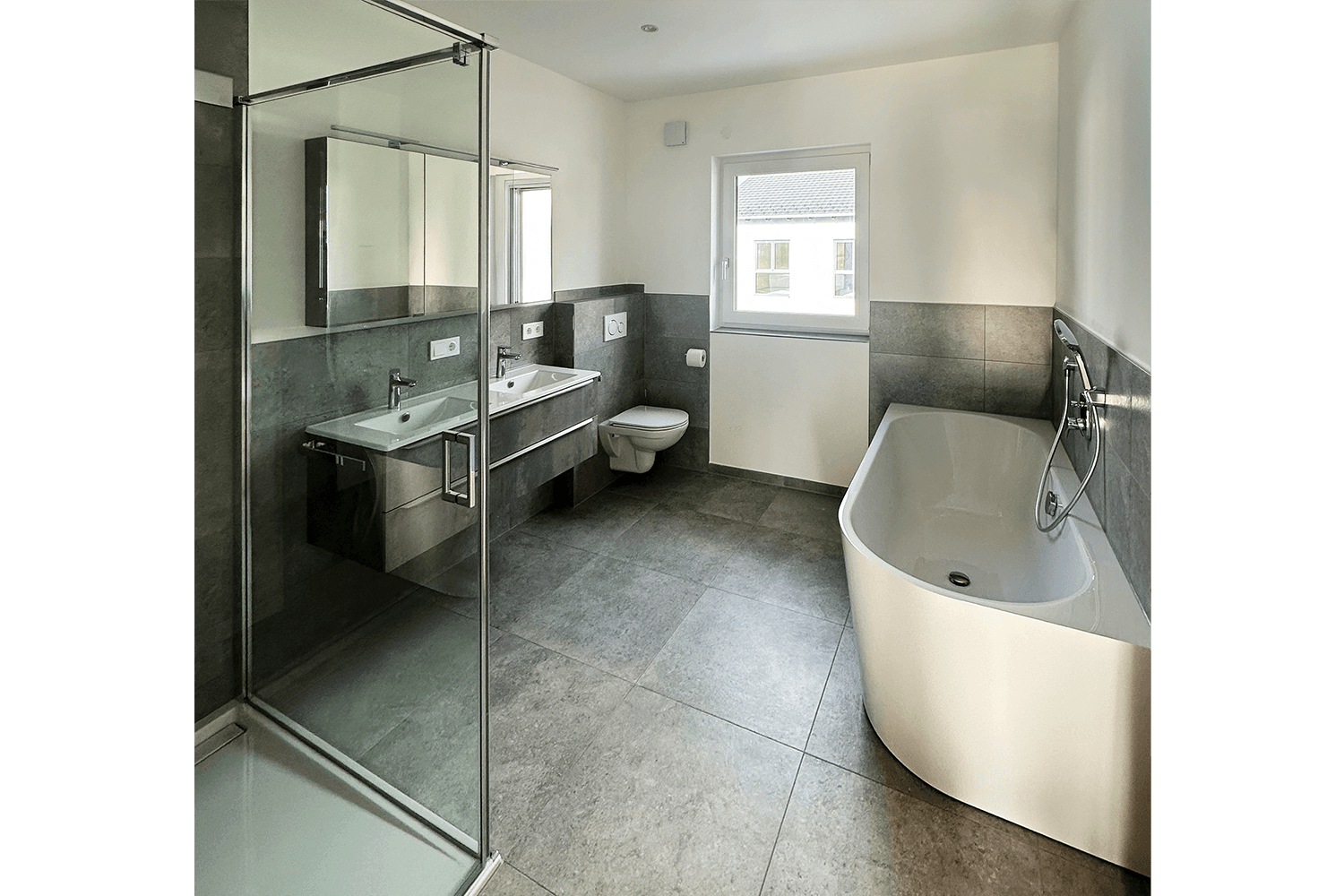 Prodej domu 130 m², pozemek 359 m², Georg-Scheßl-Weg 1A, Deggendorf, Bavorsko Prodej domu 130 m², pozemek 359 m², Georg-Scheßl-Weg 1A, Deggendorf, Bavorsko
