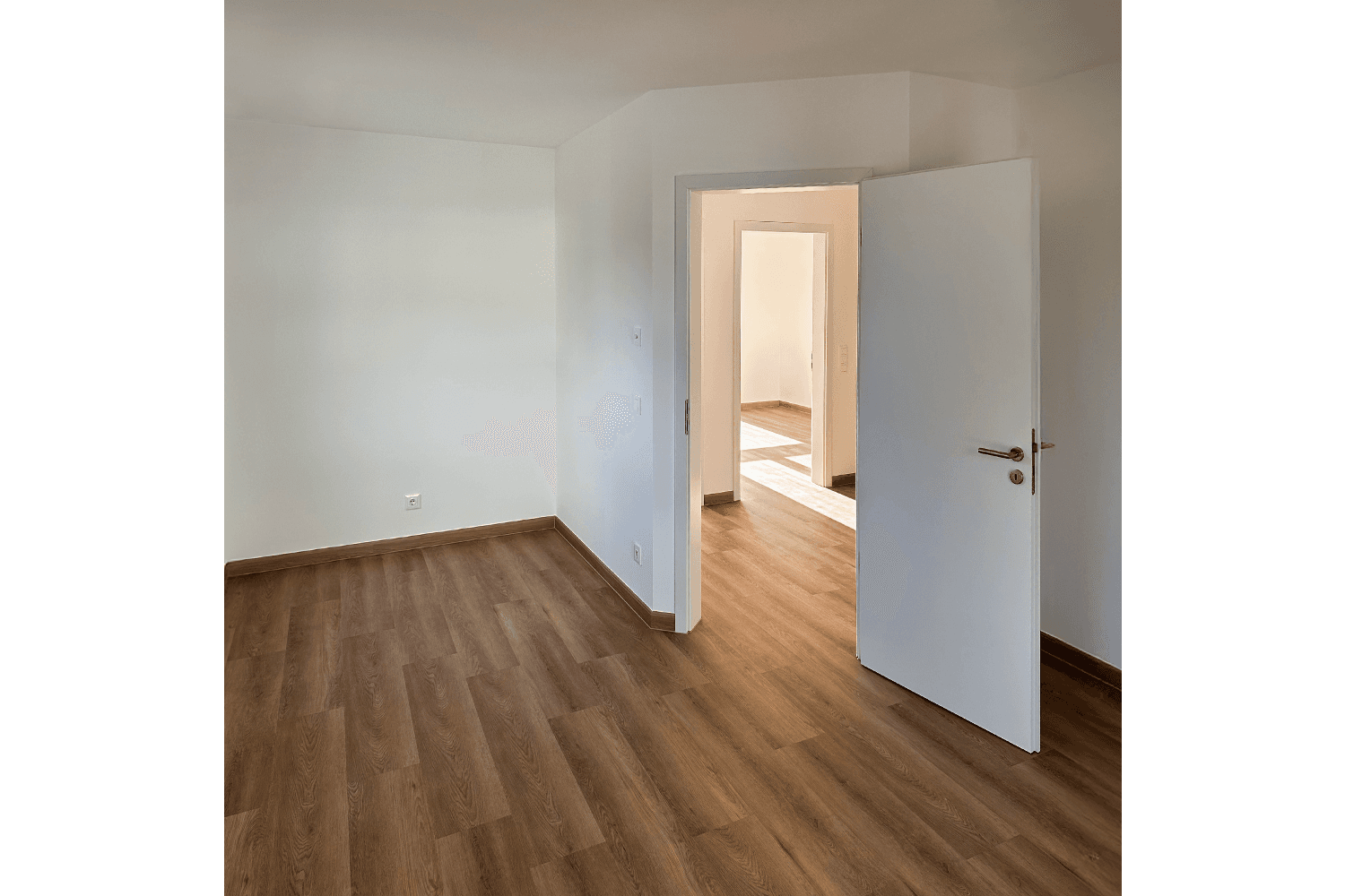 Prodej domu 130 m², pozemek 359 m², Georg-Scheßl-Weg 1A, Deggendorf, Bavorsko Prodej domu 130 m², pozemek 359 m², Georg-Scheßl-Weg 1A, Deggendorf, Bavorsko