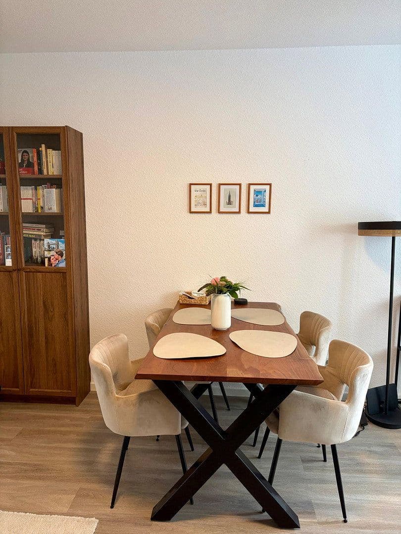 Pronájem bytu 2+1 59 m², Grunerstr. 70, Düsseldorf, Severní Porýní-Vestfálsko Pronájem bytu 2+1 59 m², Grunerstr. 70, Düsseldorf, Severní Porýní-Vestfálsko
