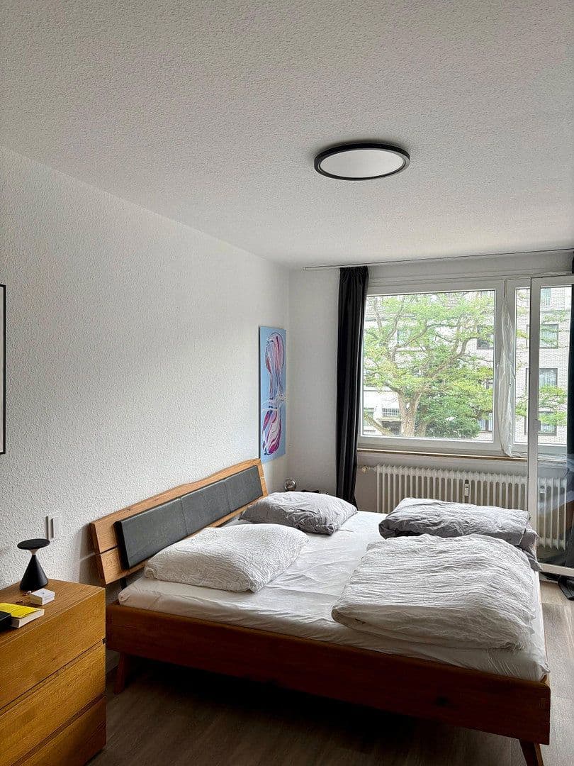 Pronájem bytu 2+1 59 m², Grunerstr. 70, Düsseldorf, Severní Porýní-Vestfálsko Pronájem bytu 2+1 59 m², Grunerstr. 70, Düsseldorf, Severní Porýní-Vestfálsko