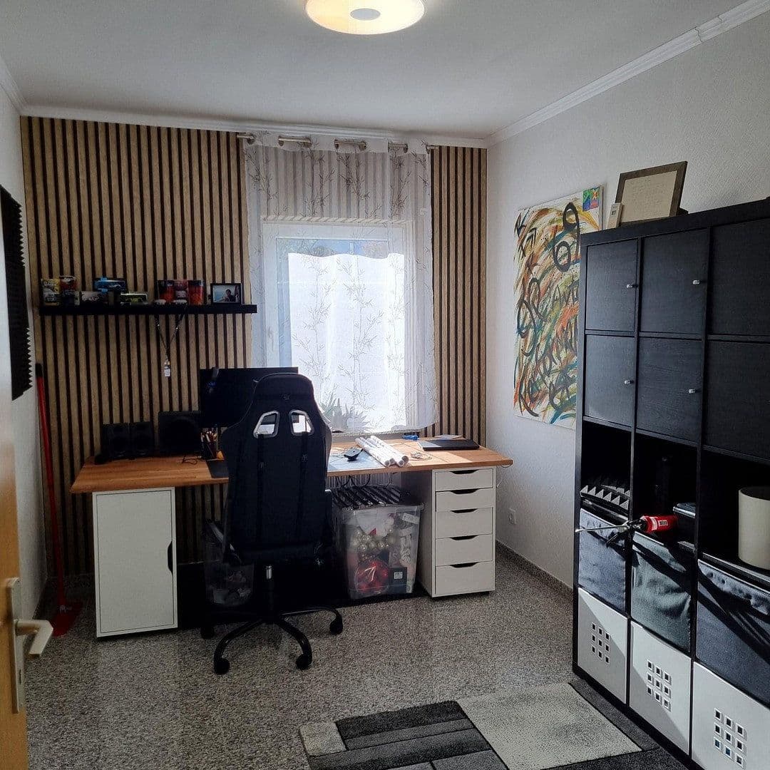 Pronájem bytu 3+1 98 m², Ettringen, Porýní-Falc Pronájem bytu 3+1 98 m², Ettringen, Porýní-Falc