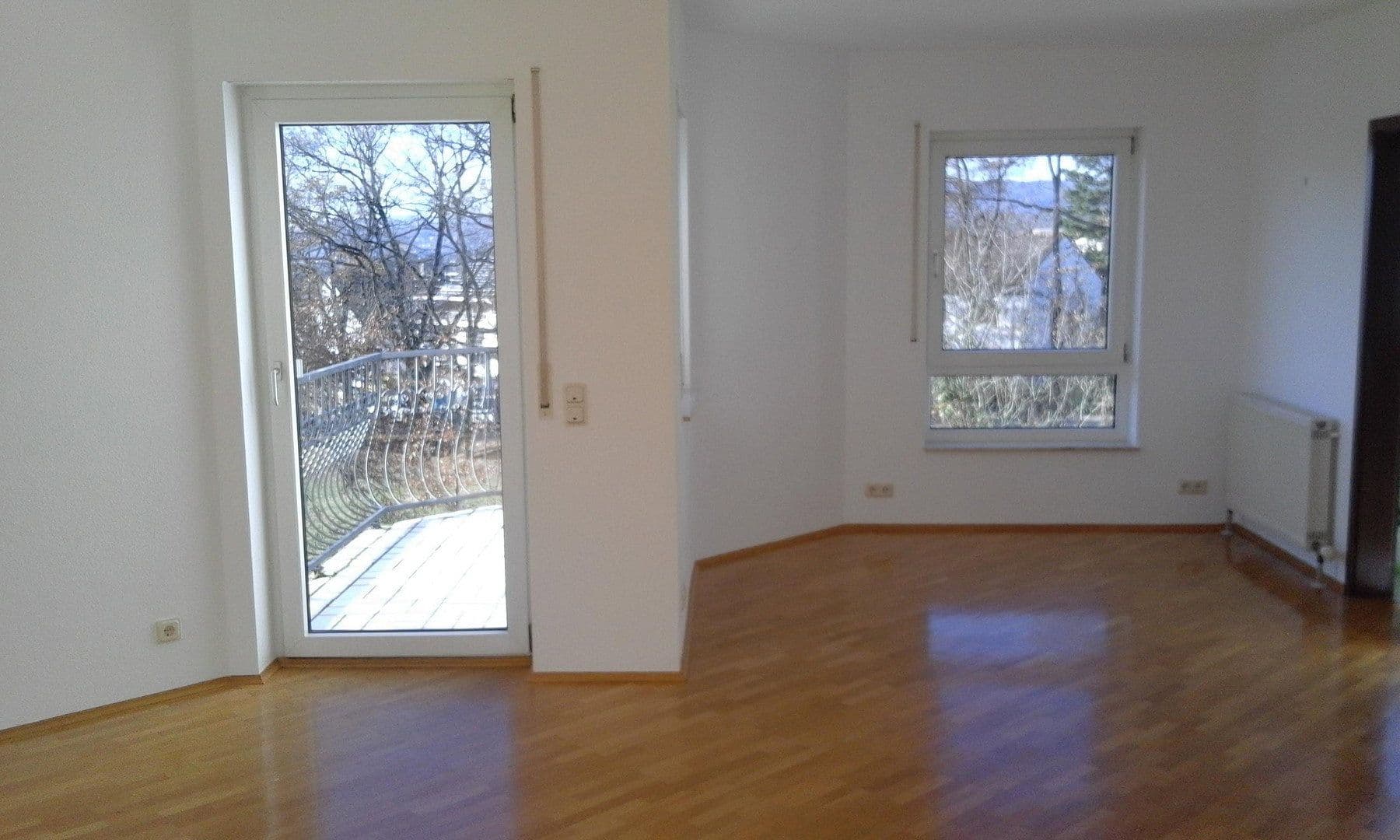 Pronájem bytu 3+1 101 m², Wiesbaden-Sonnenberg, Hessen Pronájem bytu 3+1 101 m², Wiesbaden-Sonnenberg, Hessen