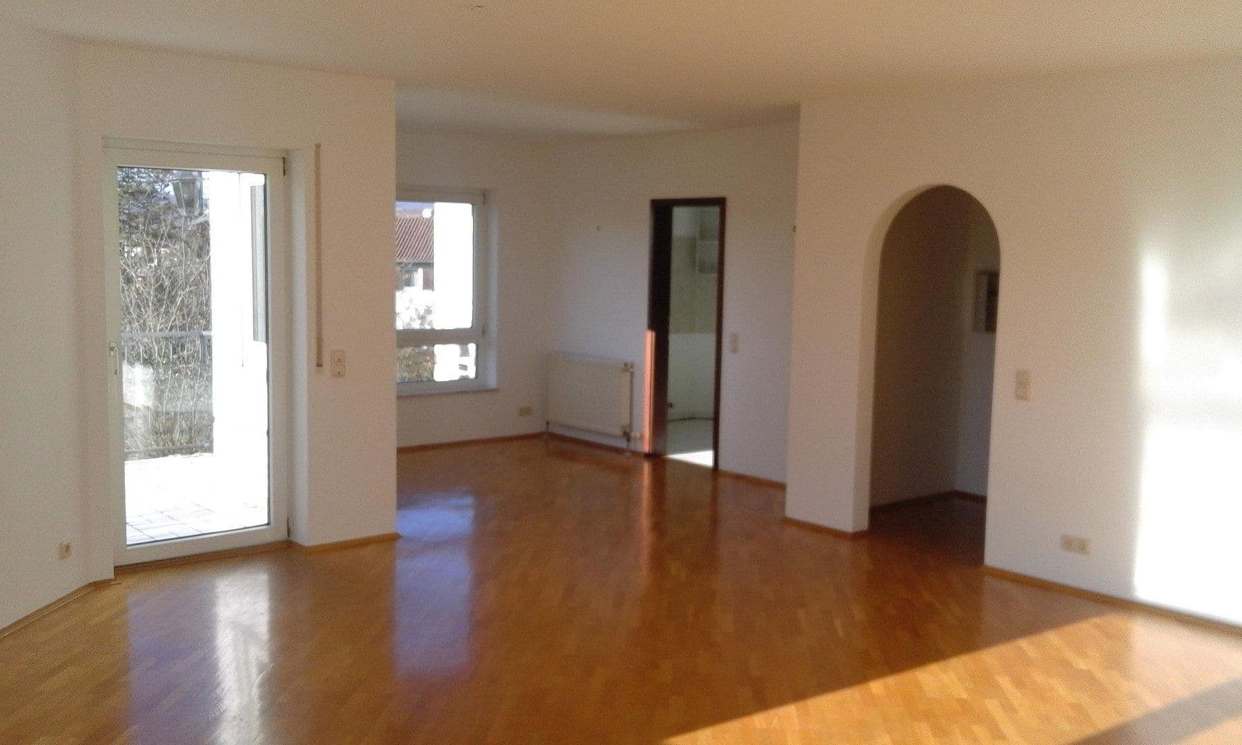 Pronájem bytu 3+1 101 m², Wiesbaden-Sonnenberg, Hessen Pronájem bytu 3+1 101 m², Wiesbaden-Sonnenberg, Hessen