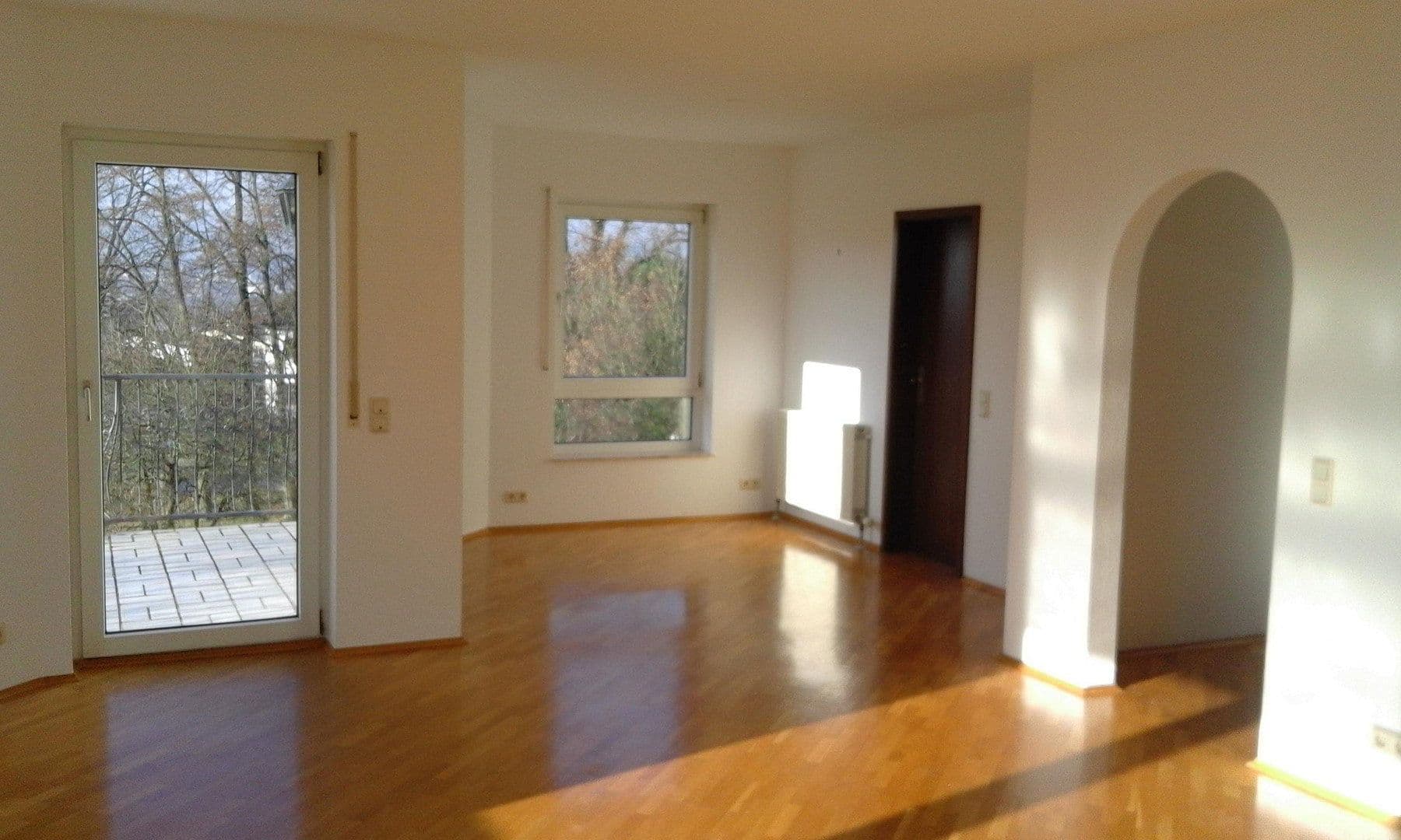 Pronájem bytu 3+1 101 m², Wiesbaden-Sonnenberg, Hessen Pronájem bytu 3+1 101 m², Wiesbaden-Sonnenberg, Hessen